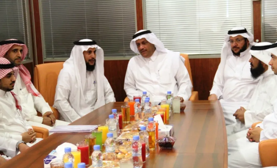  عميد شؤون اعضاء هيئة التدريس والموظفين يزور كليات الزلفي -  
