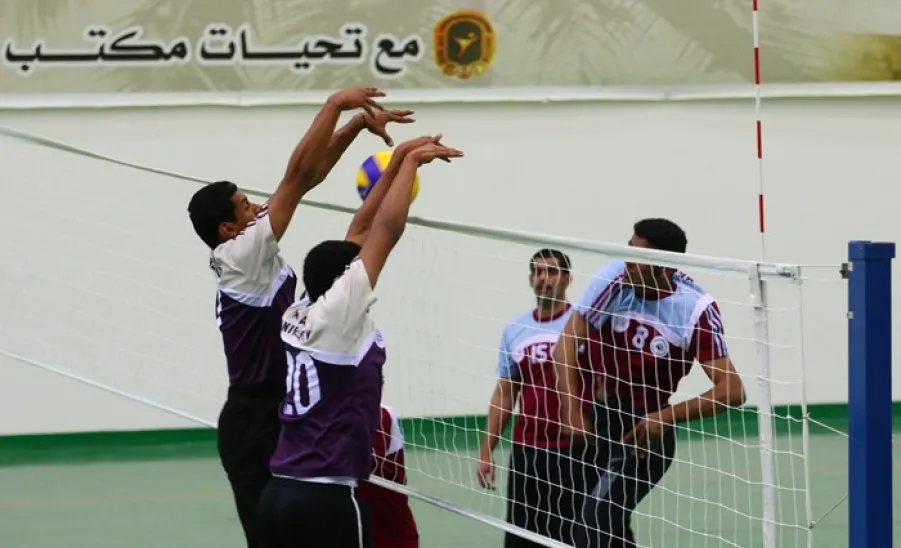 كلية التربية بالمجمعة تحقق كأس عمادة شؤون الطلاب لكرة الطائرة - 