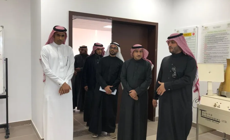 عميد كلية الهندسة في جامعة تبوك يزور كلية الهندسة -  