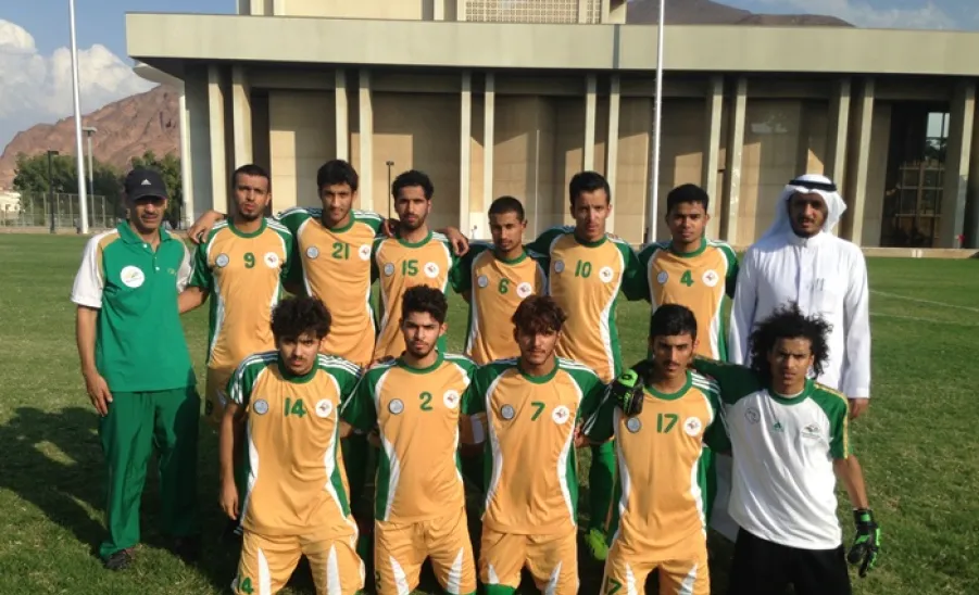 منتخب الجامعة لكرة القدم يستهلُّ مشواره بفوزه على جامعة طيبة - 