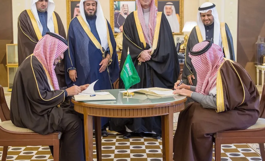 الجامعة ترعى كتاب موجز تاريخ الدولة السعودية وتوقع مذكرتي تفاهم - 