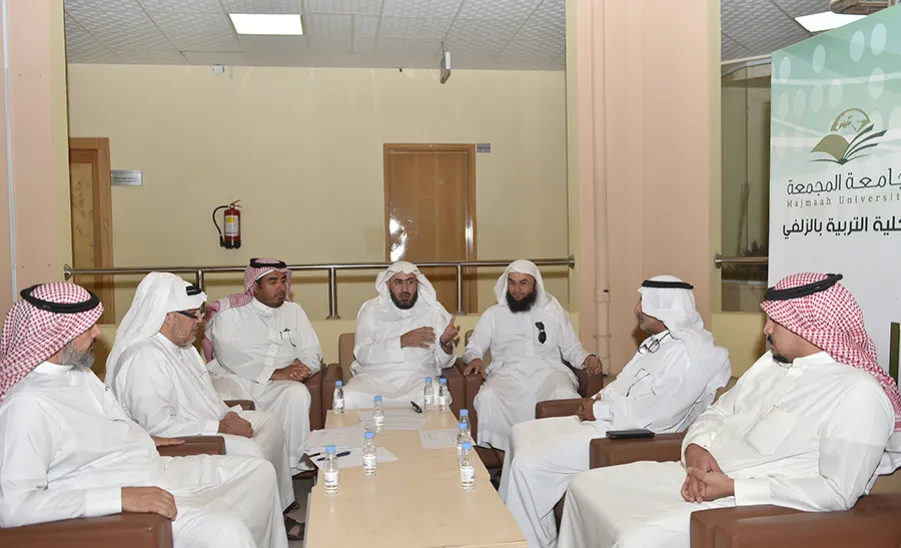 وكيل الجامعة يتفقد مرافق أقسام الطالبات بكليات الزلفي - 