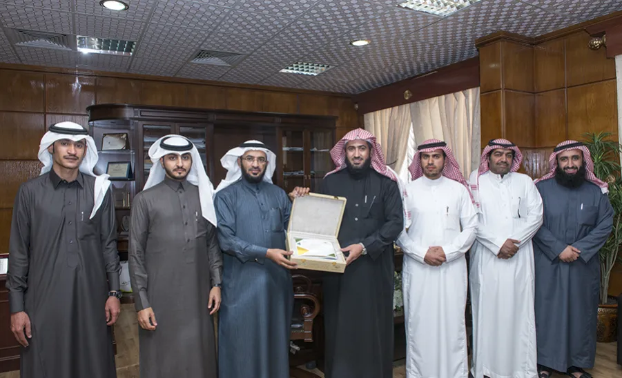 عمادة شؤون الطلاب تطلع وكلاء الجامعة على أبرز الخدمات الغذائية المقدمة لطلبة الجامعة - 