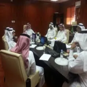 وكيل الجامعة للدراسات العليا والبحث العلمي يجتمع مع عمداء الكليات الذين تضمنهم إعلان الوظائف