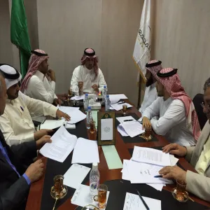 لجنة اعداد دليل مراجعة الأداء بإدارة المراجعة الداخلية تواصل اجتماعاتها