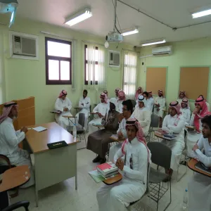 الكلية تنظم محاضرة علمية حول " الأشعة الفوائد والمخاطر"