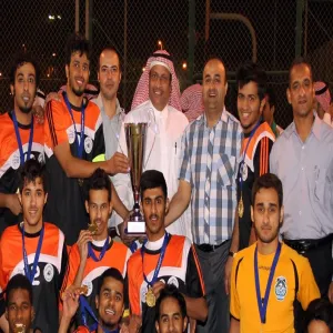 فريق كلية إدارة الأعمال يحصد الدوري والكأس