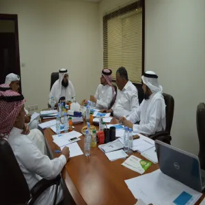 اللجنة الإشرافية للمشروع التطويري لتأهيل الجامعة للاعتماد تعقد اجتماعها السادس عشر