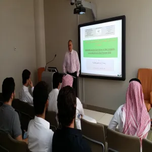 محاضرة إرشادية لطلاب قسم الحاسب بعنوان "أضواء على الخطة الدراسية الجديدة لقسم علوم الحاسب والمعلومات "