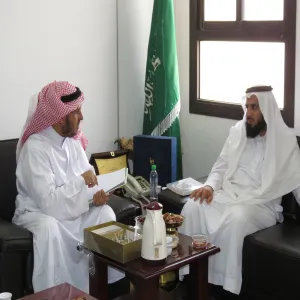 سعادة وكيل الجامعة للشؤون التعليمية  يزور كلية المجتمع على رأس فريق من مستشاري الوكالة