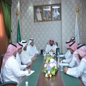 لجنة الترقيات والمسابقات الوظيفية والاستقطاب الاداري تعقد جلستها الاولى للعام الجامعي ١٤٣٥-١٤٣٦ هـ
