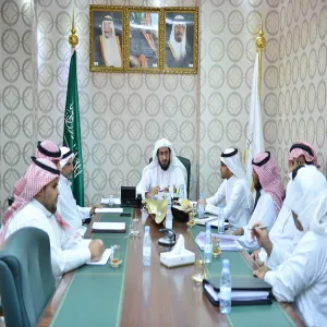وكيل الجامعة يتابع أعمال الإدارات المرتبطة بالوكالة