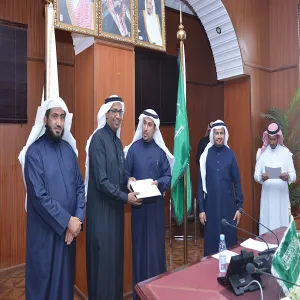 كلية علوم الحاسب والمعلومات تحقق المركز الثالث في جائزة كليات الجامعة المتميزة في تفعيل استخدام نظام ادارة التعلم