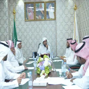 لجنة تأثيث وتجهيز المباني العاجلة تواصل اجتماعاتها