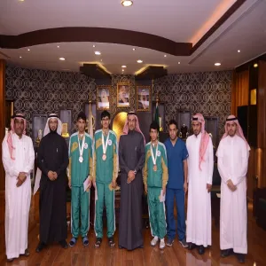 معالي مدير الجامعة يكرم ابطال منتخب الجامعة لألعاب القوى