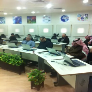 عمادة التعليم الإلكتروني تقيم دورة في تطوير مواقع أعضاء هيئة التدريس