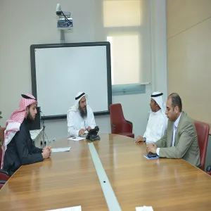 في إطار تنسيق الجهود مع كليات الجامعة : عمادة التعليم الإلكتروني تنظم لقاءاتٍ تنسيقية مع كليات الجامعة