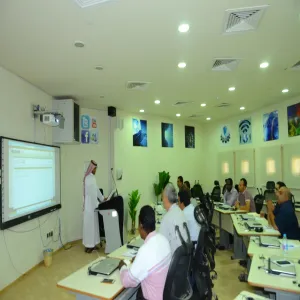 مكتب إدارة المشاريع يقيم ورشة عمل لمقاولي الإدارة العامة للمشروعات والشؤون الفنية