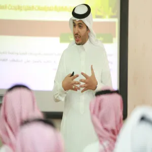 كلية إدارة الأعمال تقيم ورشة عمل بعنوان " عن كُليِّتي " تناقش رؤيتها ورسالتها وخطتها التشغيلية