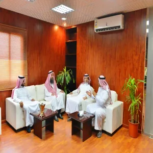 وكيل الجامعة للدراسات العليا والبحث العلمي يستقبل مبتعثي كلية العلوم الطبية التطبيقية