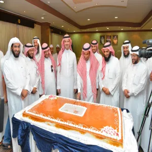 العلاقات العامة والإعلام الجامعي تقيم حفلاً خطابياً بمناسبة التمديد لمعالي المدير