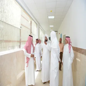 وكيل الجامعة يتفقد سير العمل في مشروع وحدة المعامل الطبية للطالبات