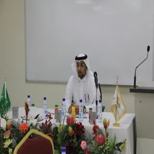 استقبال طلاب دبلوم ادارة الموارد البشرية