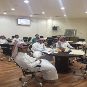 عمادة شؤون الطلاب تدرب الطلاب عن بناء السيرة الذاتية