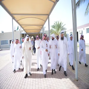 وكيل الجامعة يتفقد مبنى طالبات كلية العلوم الطبية التطبيقية