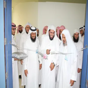 سعادة وكيل الجامعة يدشن معمل ( تخريج الحديث ) في كلية التربية بالزلفي