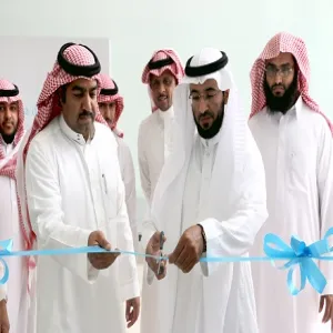 عمادة شؤون الطلاب تقيم معرضاً وعيادة متنقلة لمكافحة التدخين