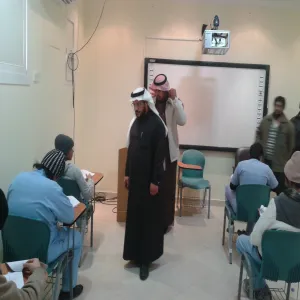 سعادة عميد كلية طب الاسنان يتفقد أبناؤه الطلاب خلال الاختبارات النهائية