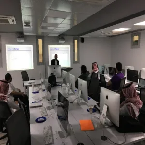 كلية علوم الحاسب والمعلومات تعقد سلسلة من الدورات التدريبية المجانية للطلاب