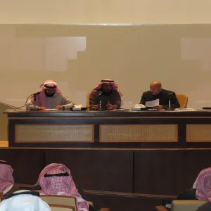 لقاء لجنة الاختبارات بالطلاب