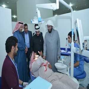 وكيل الجامعة يتفقد مبنى عيادات الأسنان النسائية