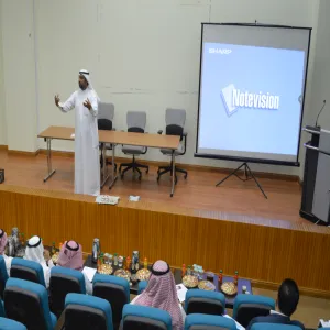 مركز الابتكار والأفكار الطلابية في زيارة لمركز الموهوبين بإدارة تعليم المجمعة