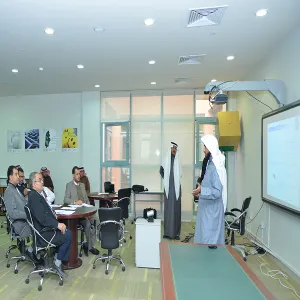برعاية وكيل الجامعة : انطلاق أعمال الدورات التدريبية التأهيلية لنظام إدارة السلامة و الصحة المهنية في المختبرات والمعامل
