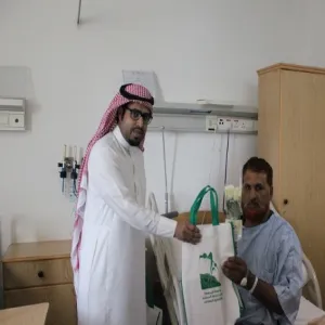 فريق "أنا إيجابي" يزور المرضى المنومين في مستشفى الزلفي العام