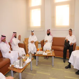 عمادة شؤون الطلاب تناقش أوجه التعاون مع كلية إدارة الأعمال