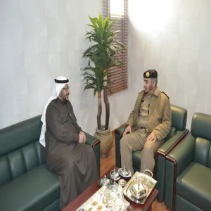 مدير سجن الزلفى يزور الكلية