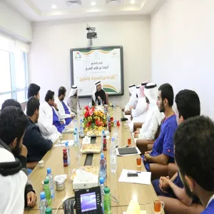 وكيل الجامعة للشؤون التعليمية في ضيافة نادي القراءة