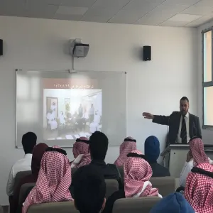محاضرة توعوية لطلاب كلية الهندسة حول وسائل التواصل الاجتماعي