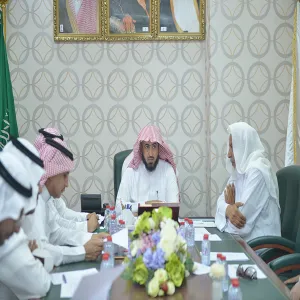 اللجنة التحضيرية لمشروعات الجامعة الإنشائية تعقد اجتماعها الثامن لهذا العام