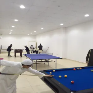 عمادة شؤون الطلاب تستكمل تجهيز الصالة الرياضية بالسكن الخاص بطلاب المنح
