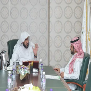 وكيل الجامعة يناقش مع مدير عام التطوير الخطة السنوية للإدارة