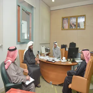وكيل الجامعة يتفقد تجهيزات القاعات التدريبية مع الإدارة العامة للتطوير
