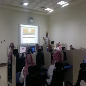 الكلية تقيم  برنامجاً تدريبياً للطلاب المستجدين