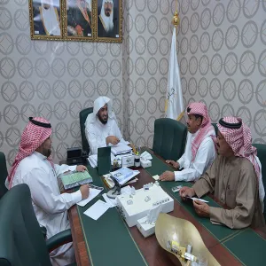 وكيل الجامعة يتابع أعمال مشروع نقل طالبات الجامعة