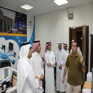 وفد برنامج التعاملات الإلكترونية الحكومية (يسّر) يزور الجامعة