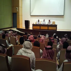 سعادة عميد الكلية في لقاء مفتوح مع الطلاب